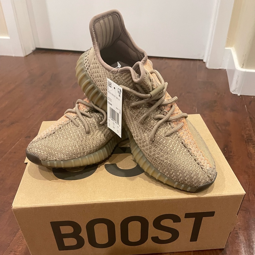 YEEZY Boost 350 - Santau